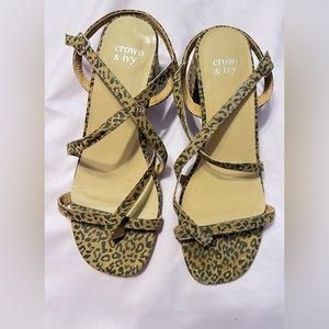 Cheetah printed chunky heel cross strapped sandal